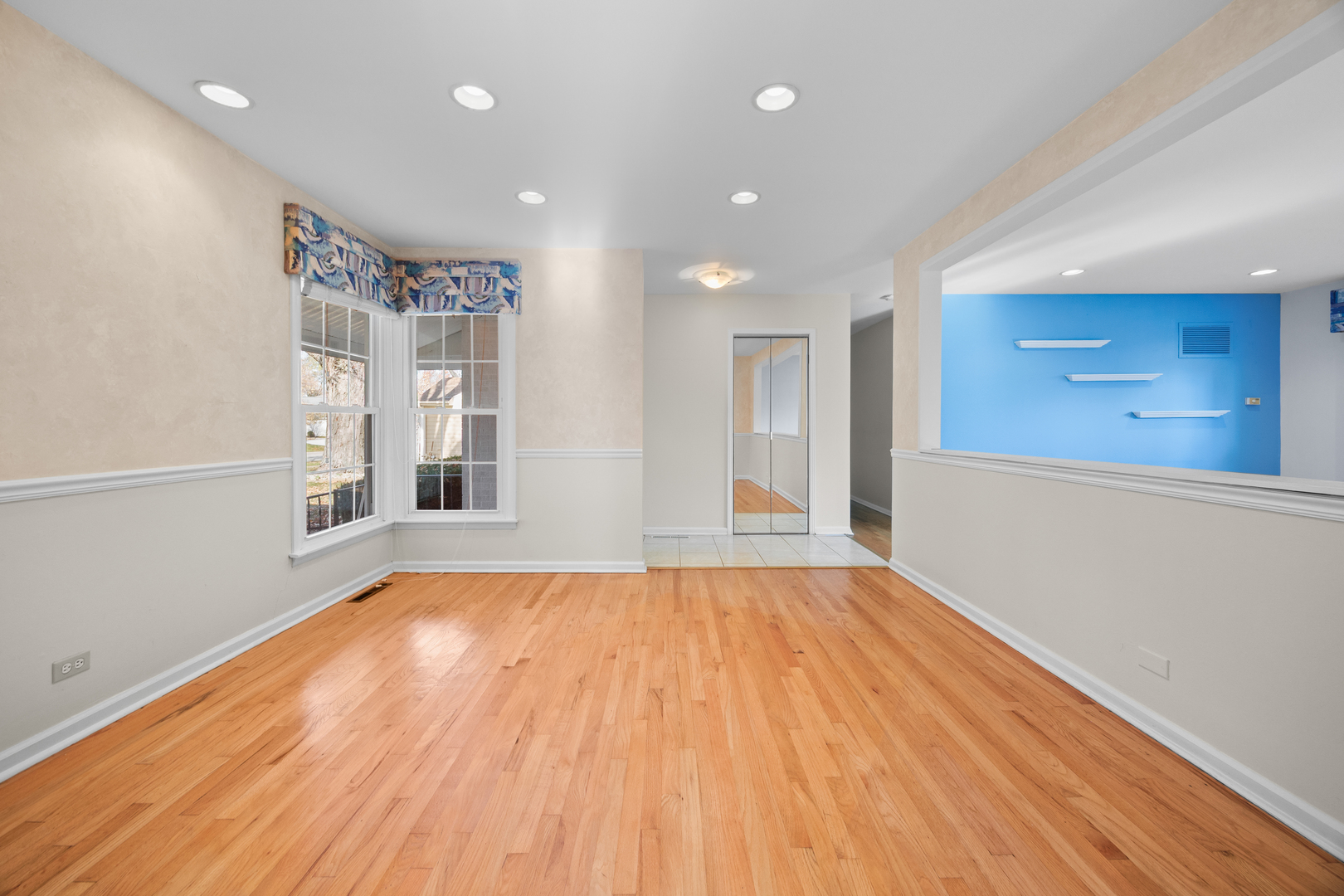 Arlington Heights, IL 60005