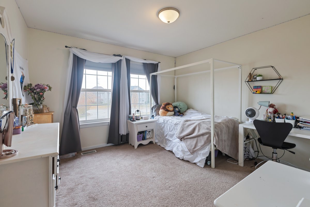 12717 Wexford Drive, Plainfield, IL 60585