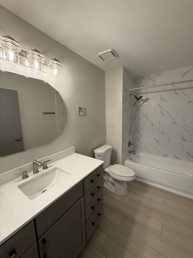 2403 Mallow Court #Z1, Schaumburg, IL 60194