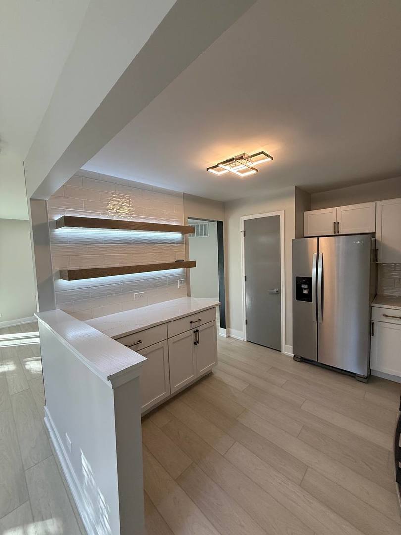 2403 Mallow Court #Z1, Schaumburg, IL 60194