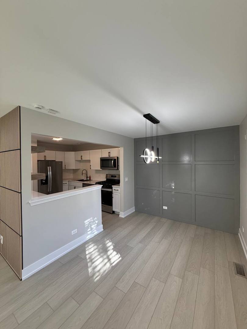 2403 Mallow Court #Z1, Schaumburg, IL 60194