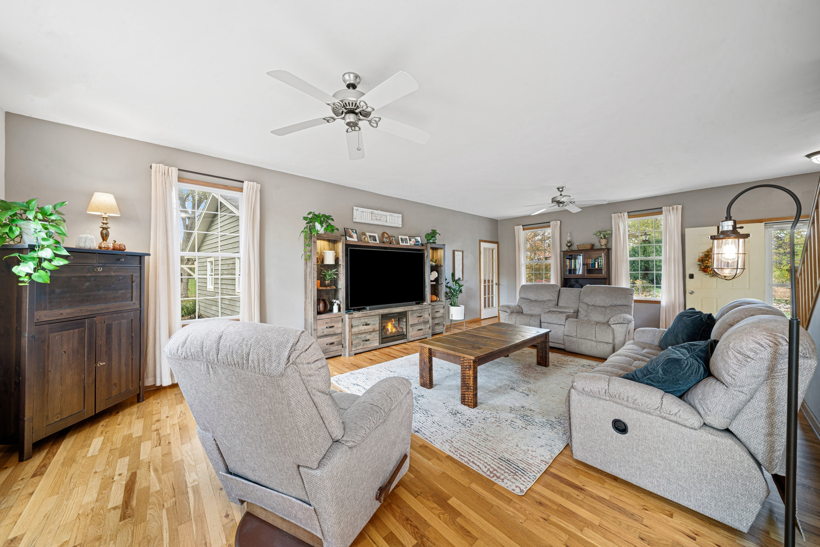 43W140 Campton Hills Road, Elburn, IL 60119