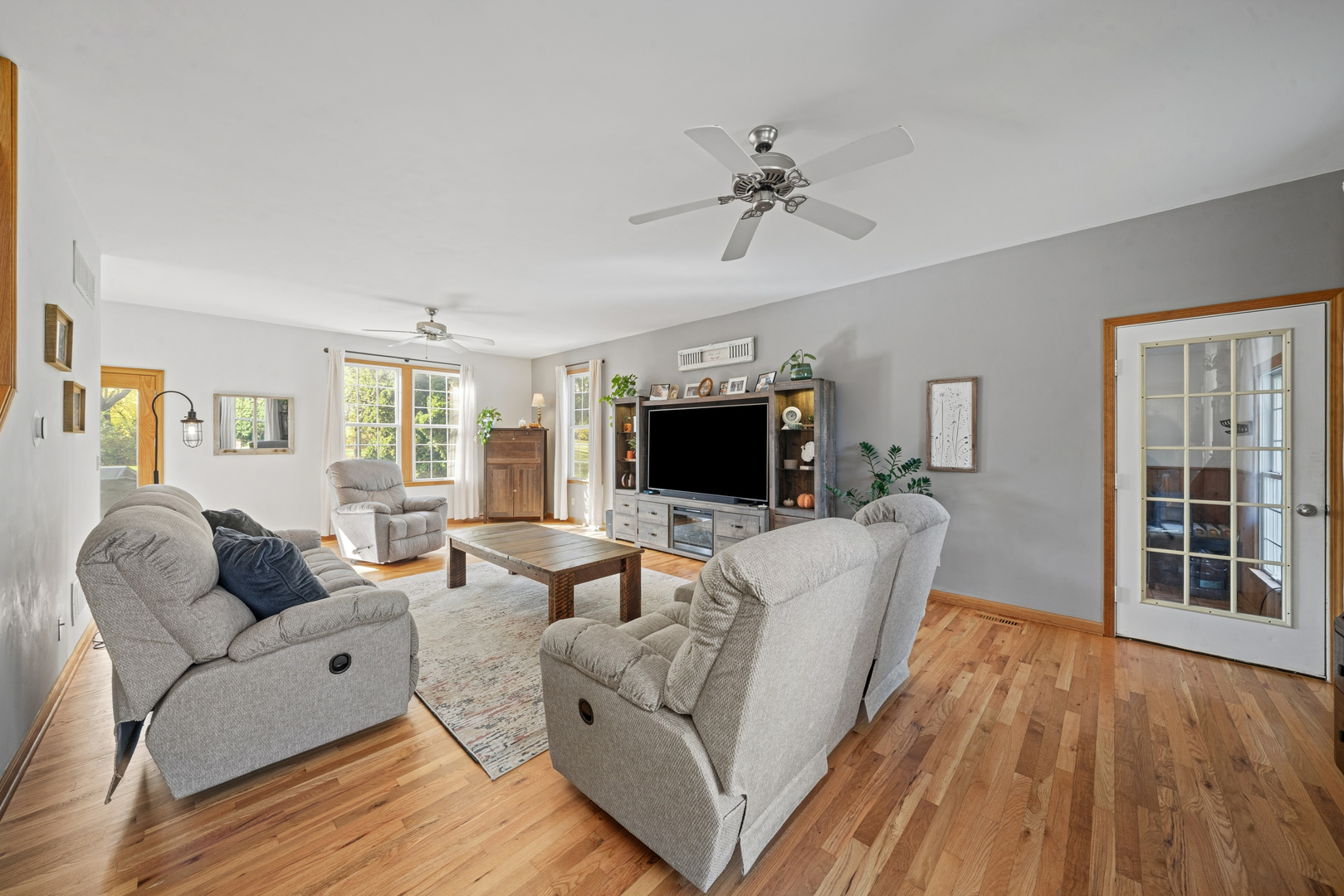 43W140 Campton Hills Road, Elburn, IL 60119