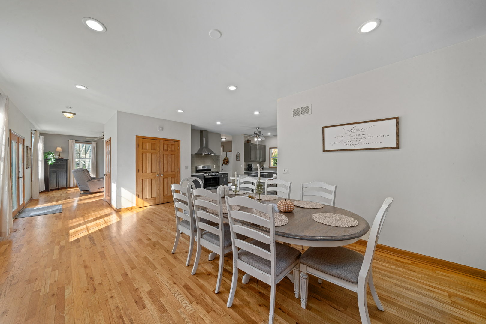 43W140 Campton Hills Road, Elburn, IL 60119