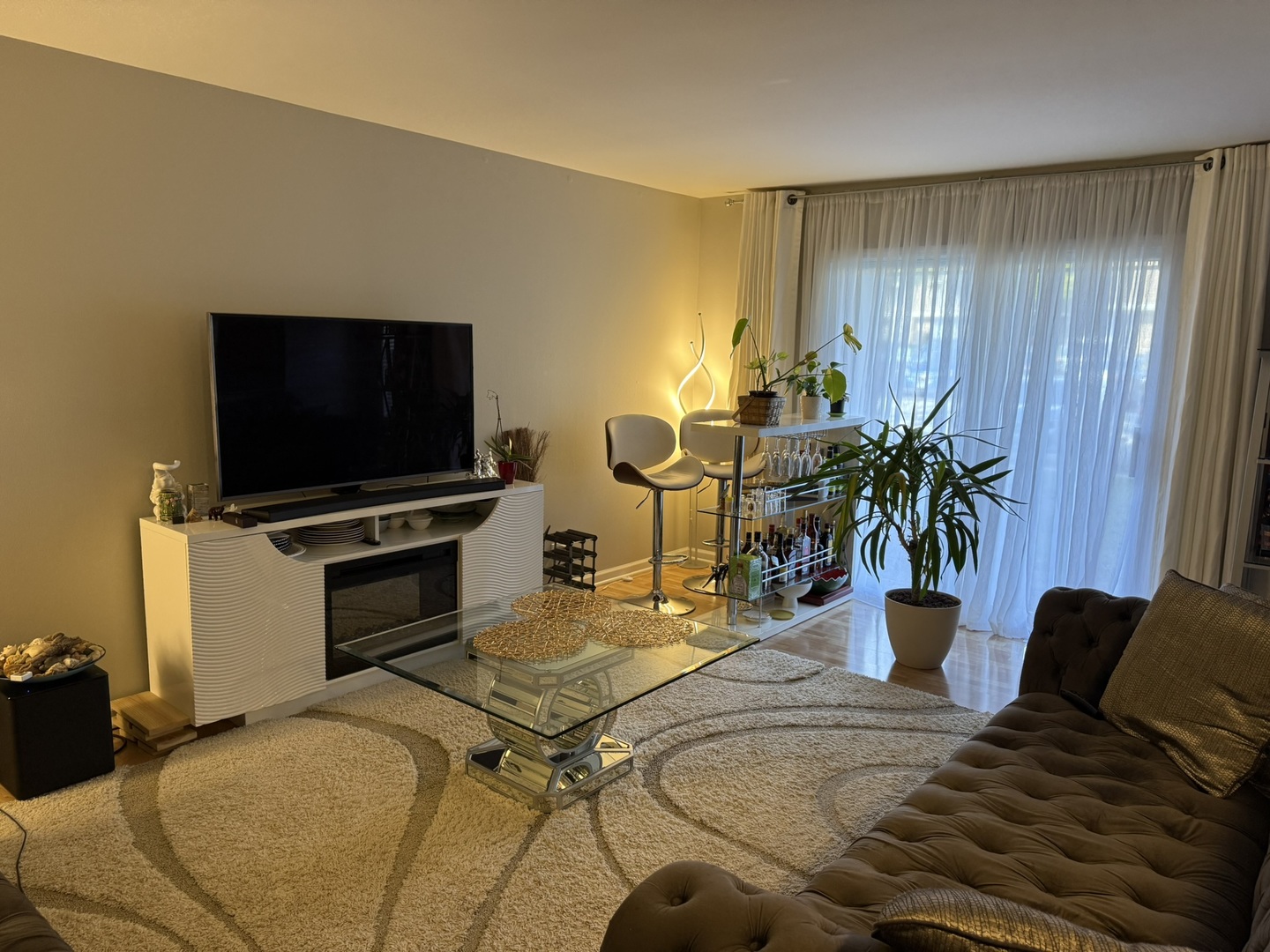 2208 Country Club Drive #2, Woodridge, IL 60517