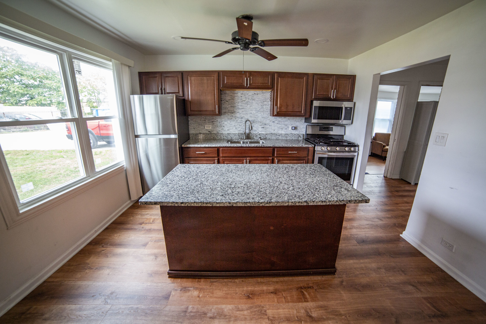 4572 Rumsey Avenue, Oak Lawn, IL 60453