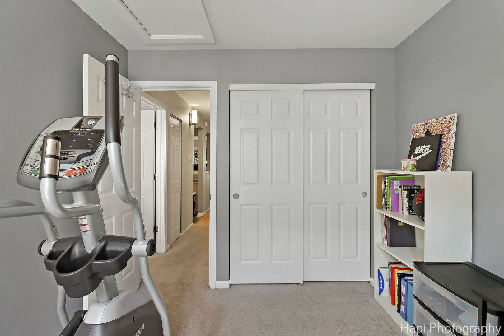 337 W Treehouse Lane #11-2, Round Lake, IL 60073