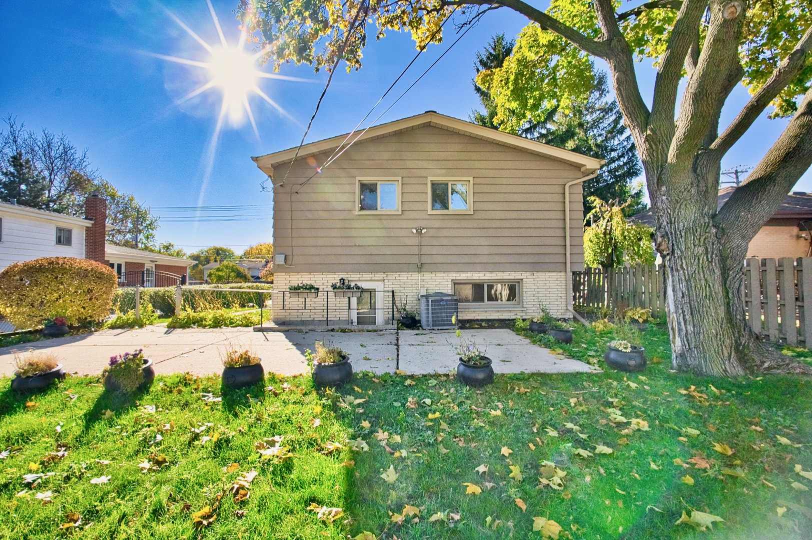 1042 W Central Road, Mount Prospect, IL 60056