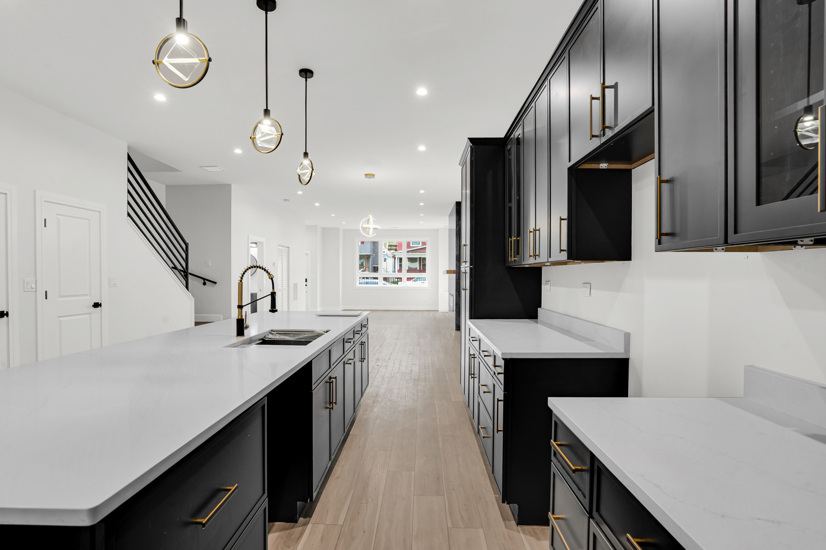 843 N Lorel Avenue, Chicago, IL 60651