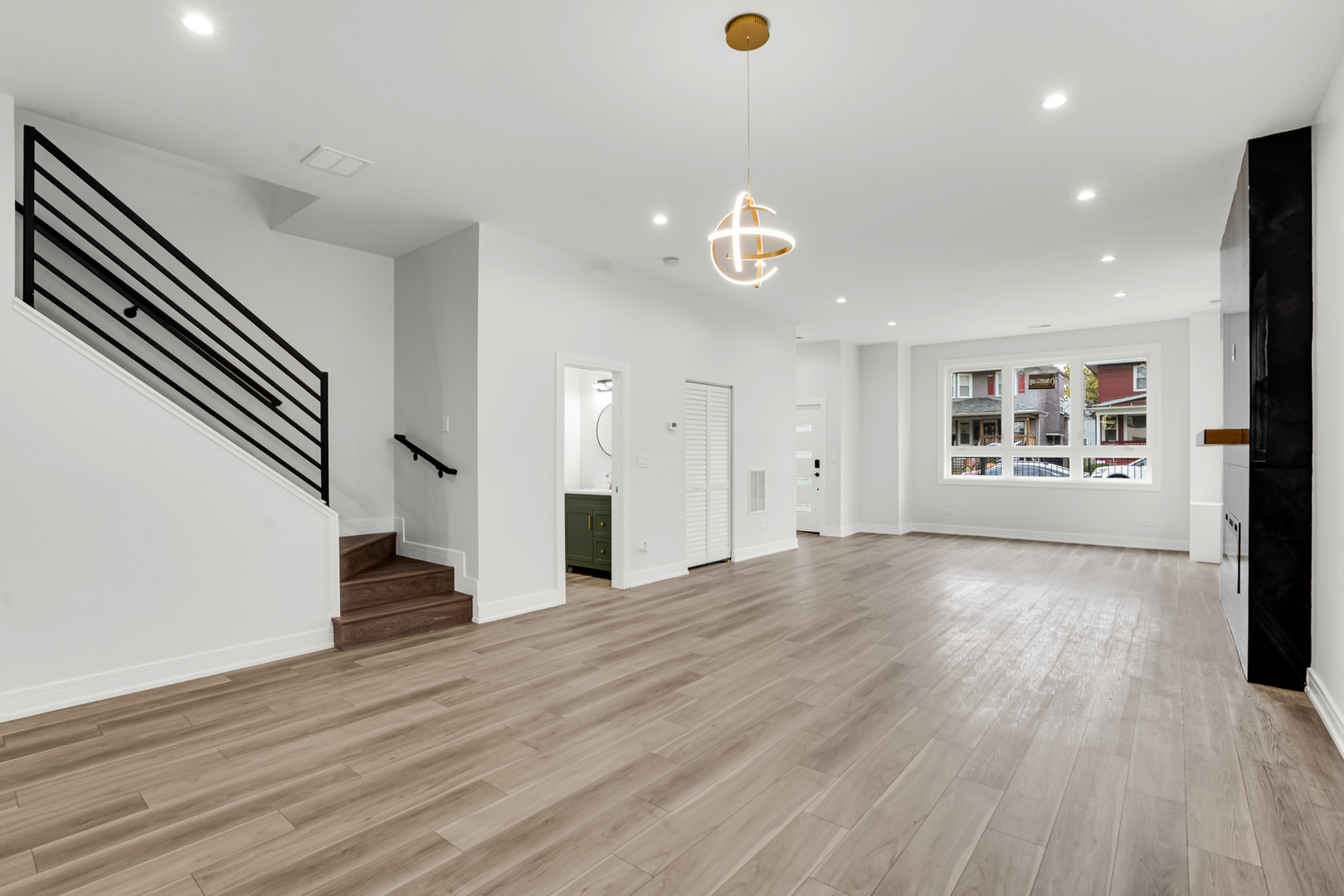 843 N Lorel Avenue, Chicago, IL 60651