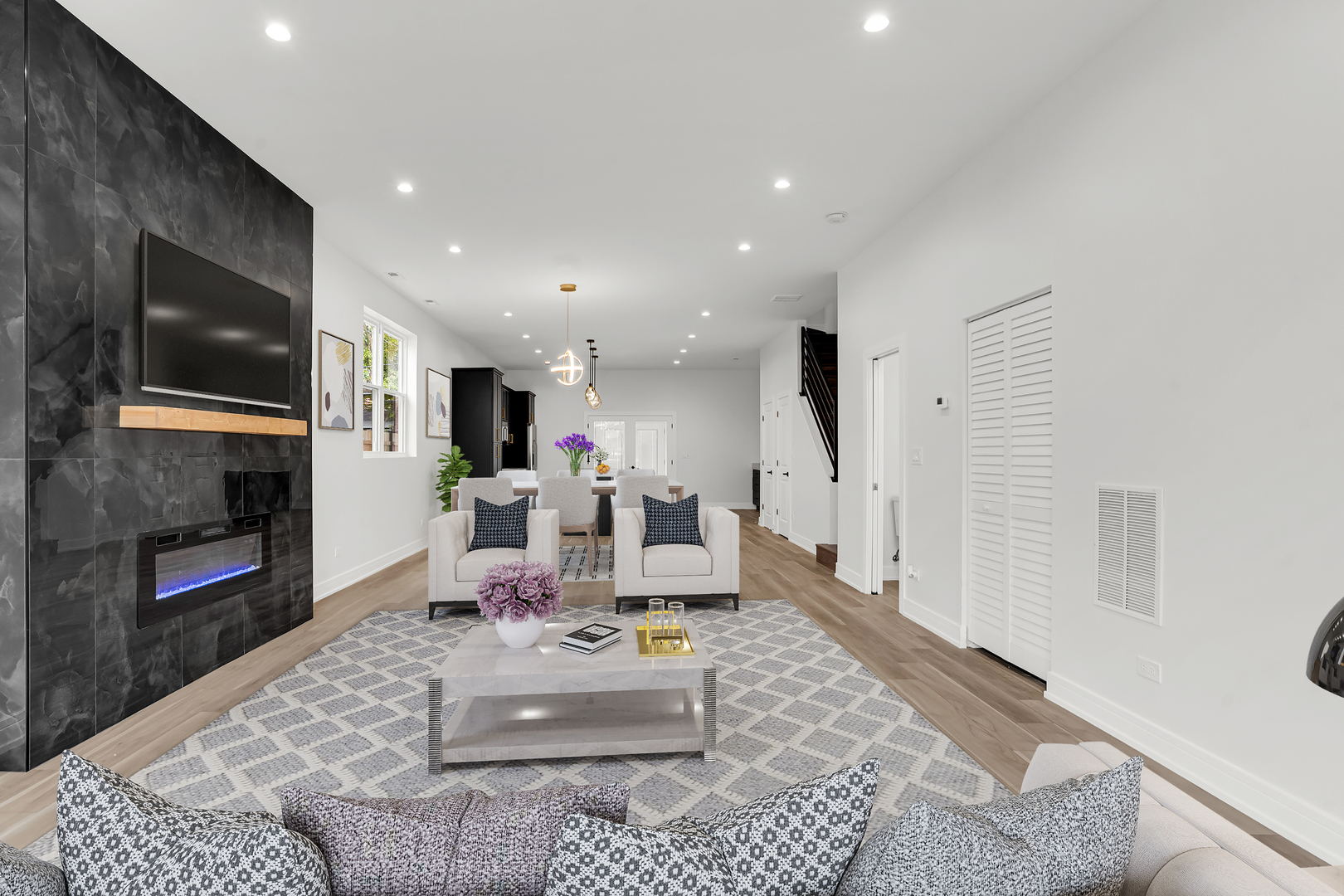 843 N Lorel Avenue, Chicago, IL 60651