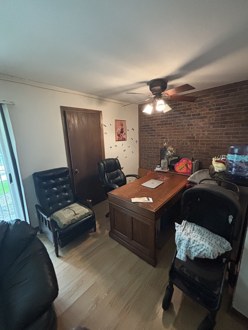 1050 Holbrook Road #1H, Homewood, IL 60430