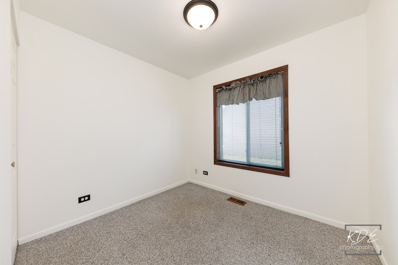 30W171 Maplewood Court, Warrenville, IL 60555