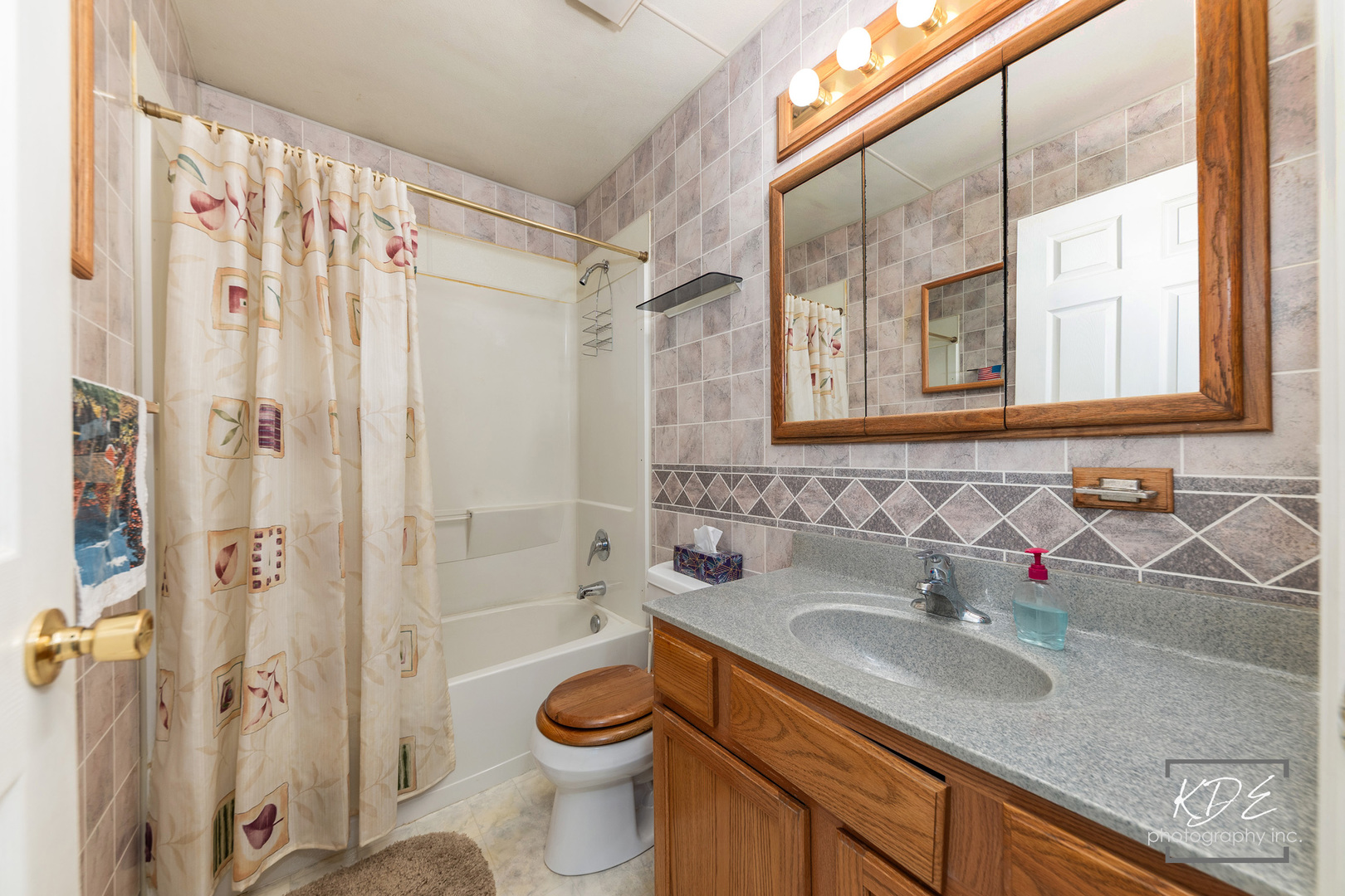 30W171 Maplewood Court, Warrenville, IL 60555