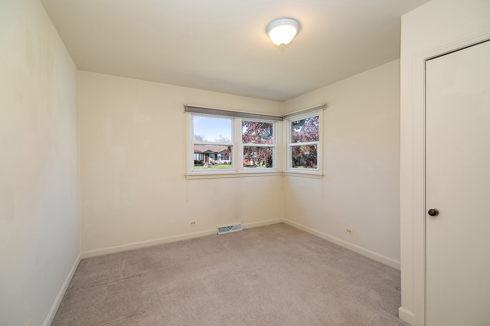 2N603 Virginia Avenue, Glen Ellyn, IL 60137