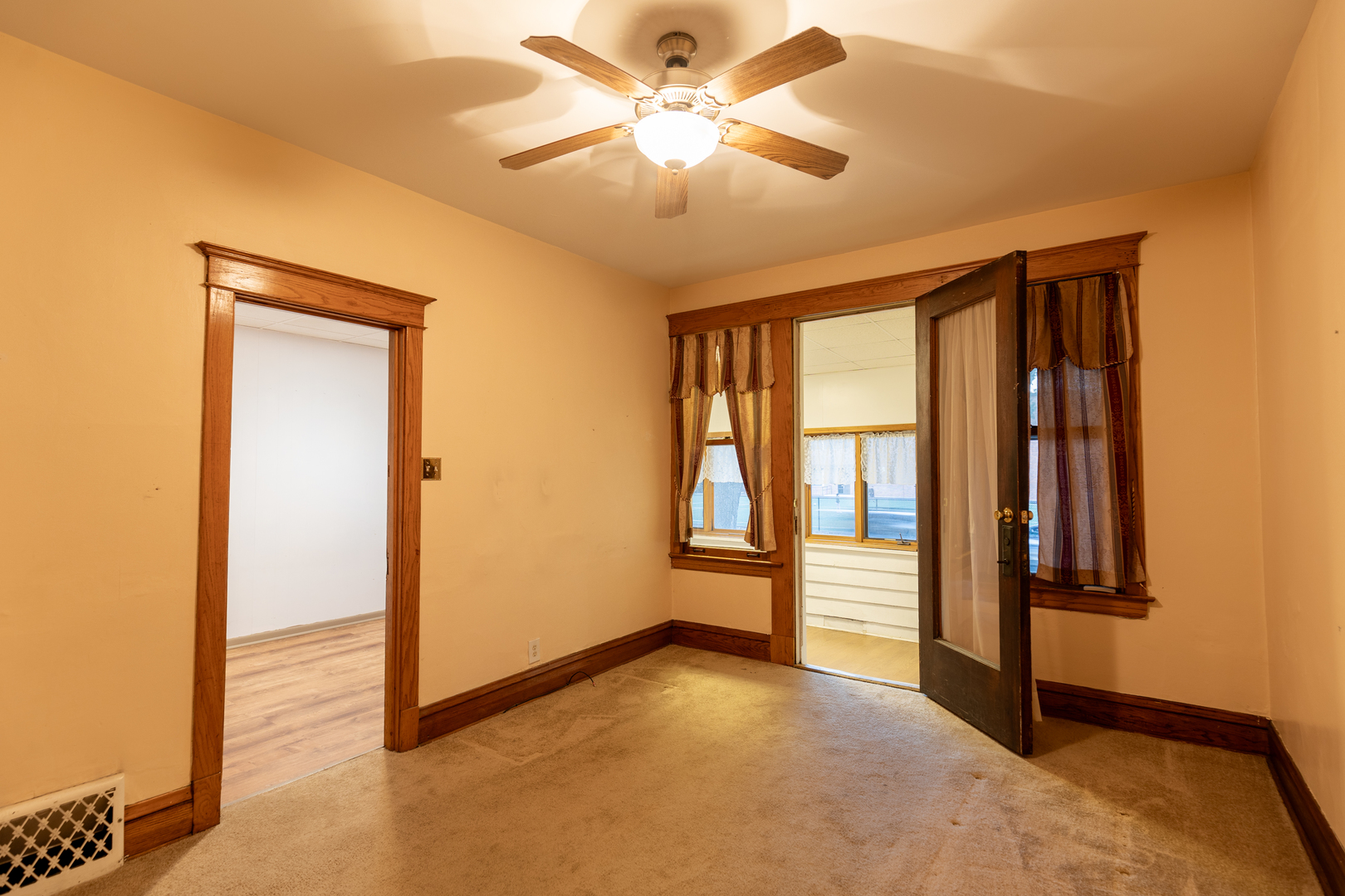 1133 S Ridgeland Avenue, Oak Park, IL 60304