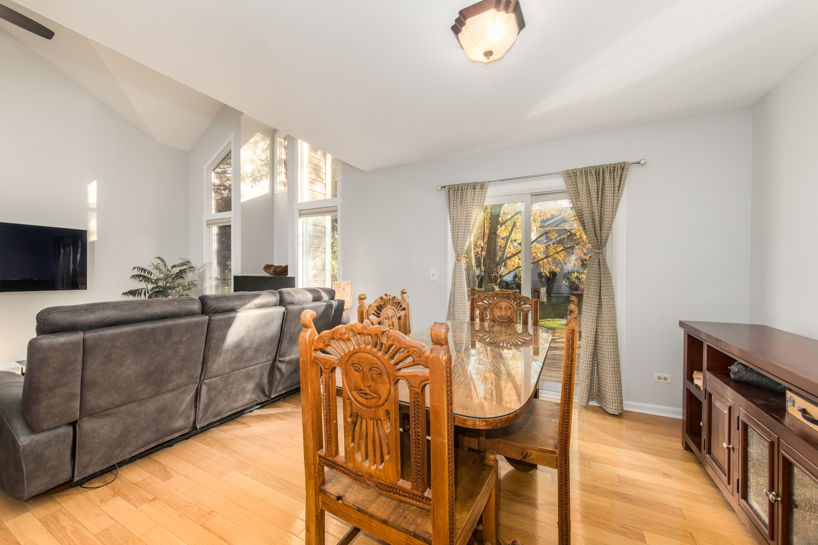 1068 MATTANDE Lane, Naperville, IL 60540