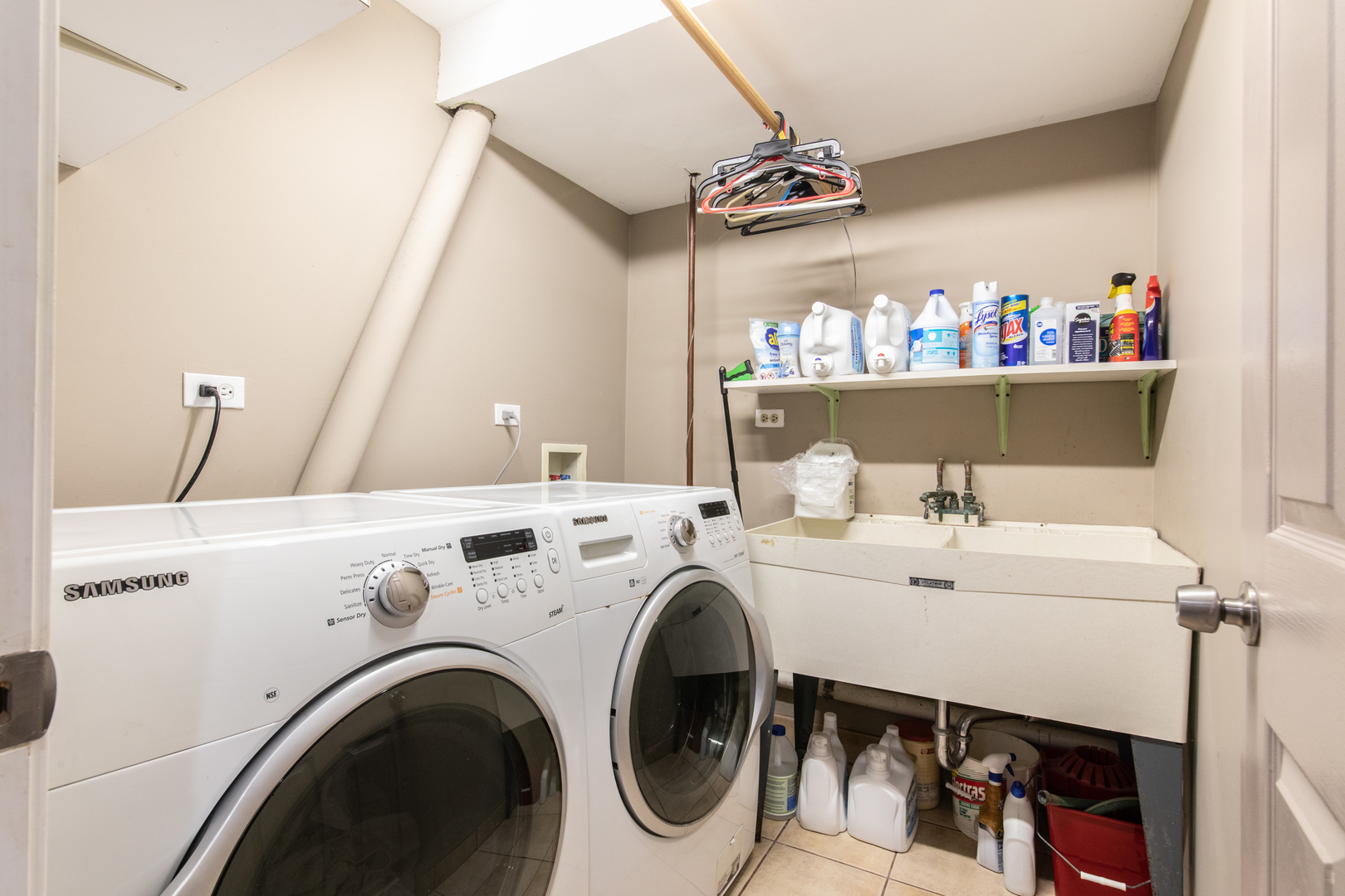 1068 MATTANDE Lane, Naperville, IL 60540