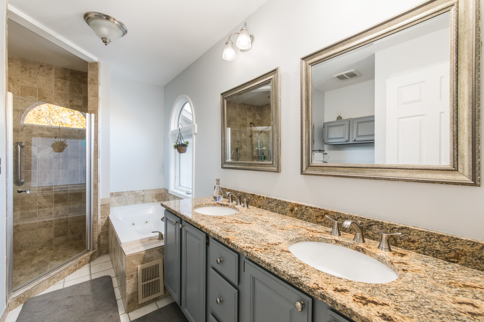 1068 MATTANDE Lane, Naperville, IL 60540