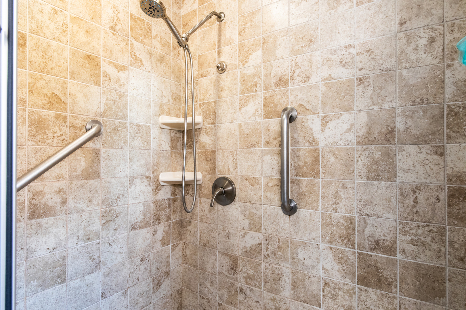 1068 MATTANDE Lane, Naperville, IL 60540