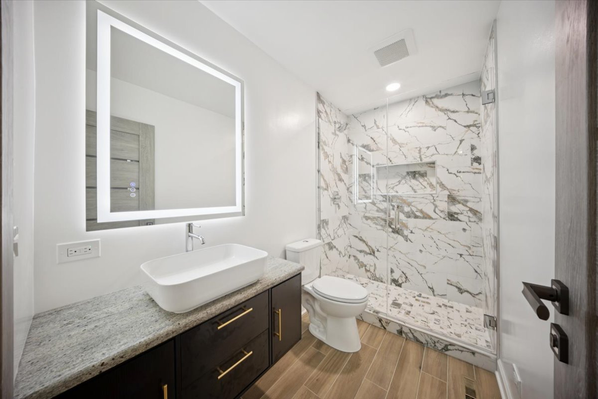 567 Cress Creek Lane, Crystal Lake, IL 60014