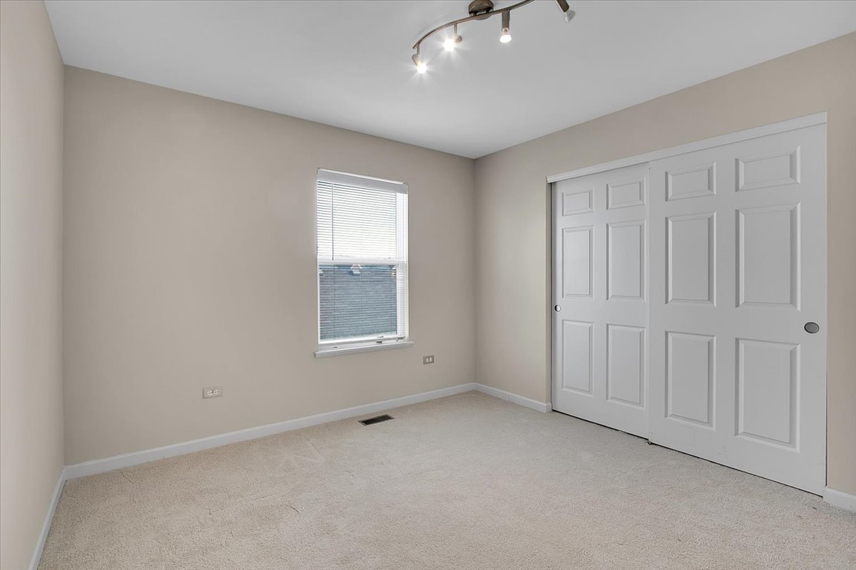 1120 TRILLIUM Lane, Shorewood, IL 60404