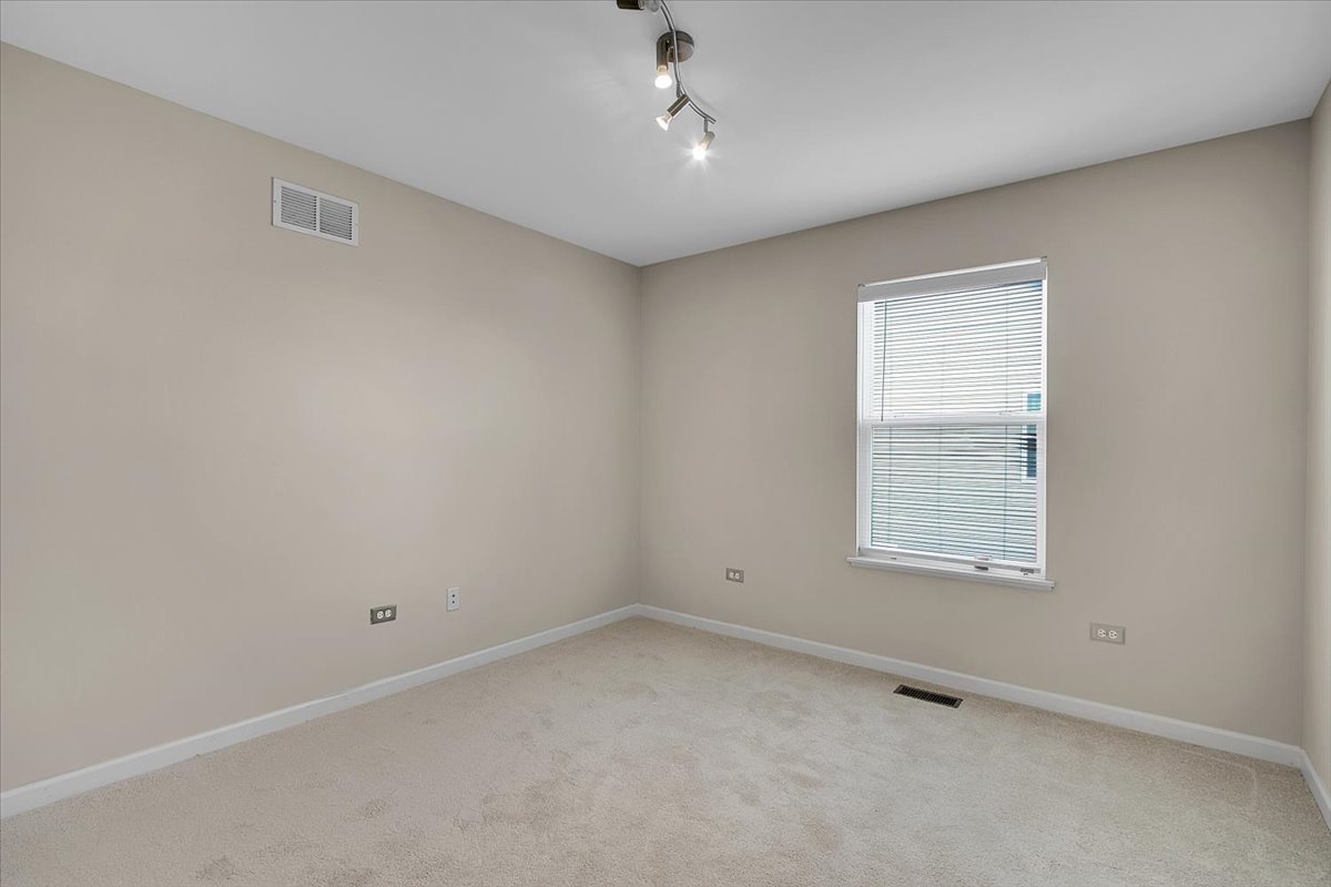 1120 TRILLIUM Lane, Shorewood, IL 60404