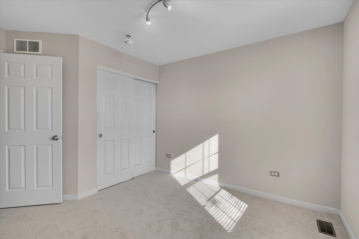 1120 TRILLIUM Lane, Shorewood, IL 60404