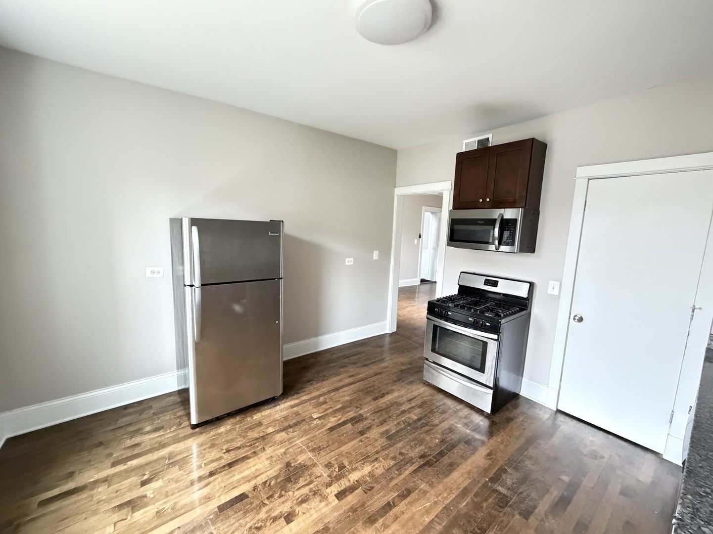 3227 W DIVISION Street #1E, Chicago, IL 60651