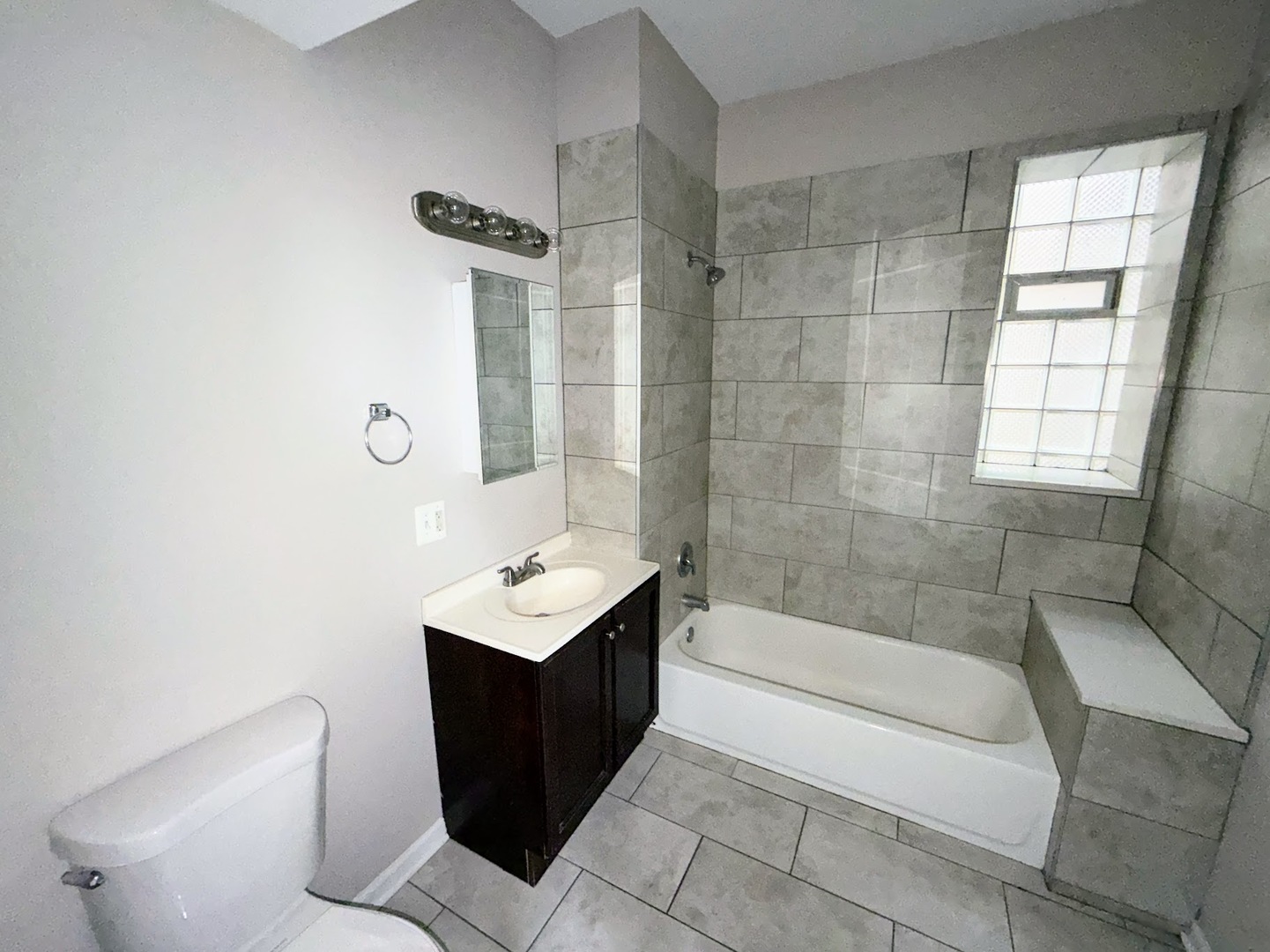 3227 W DIVISION Street #1E, Chicago, IL 60651