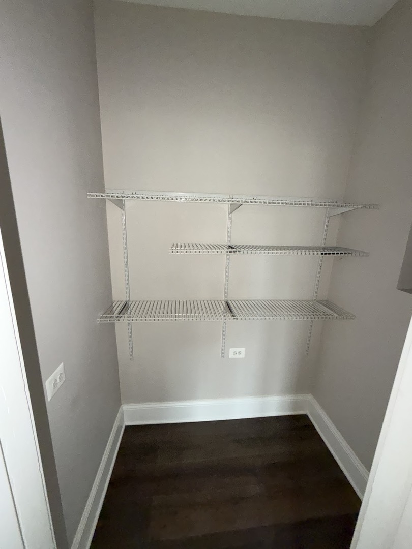 3227 W DIVISION Street #1E, Chicago, IL 60651