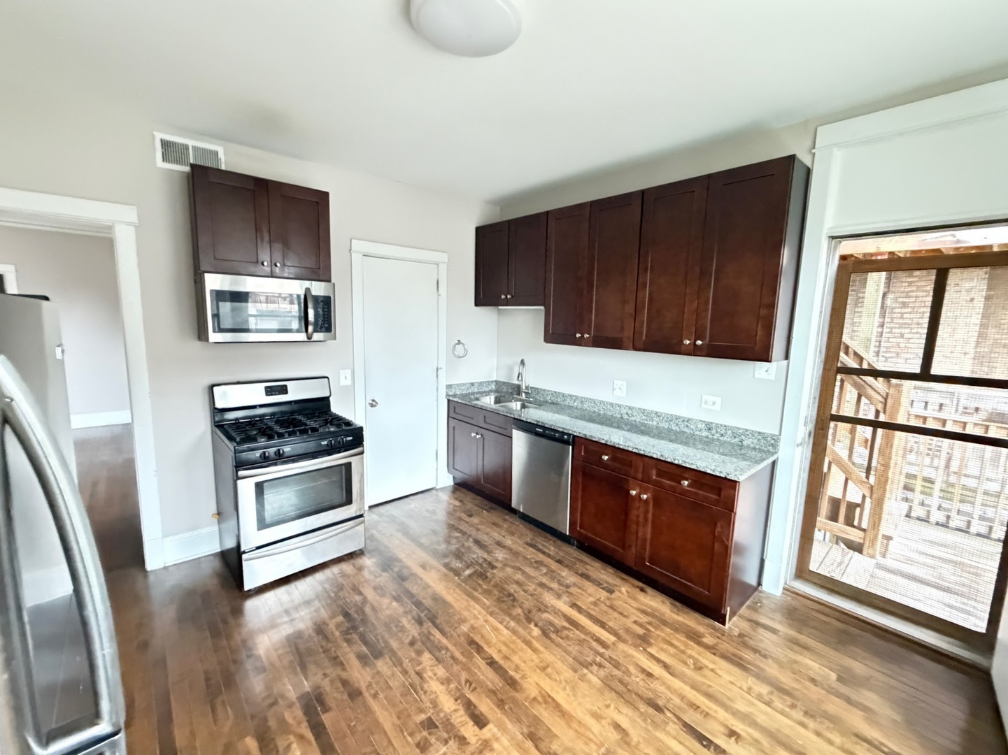 3227 W DIVISION Street #1E, Chicago, IL 60651