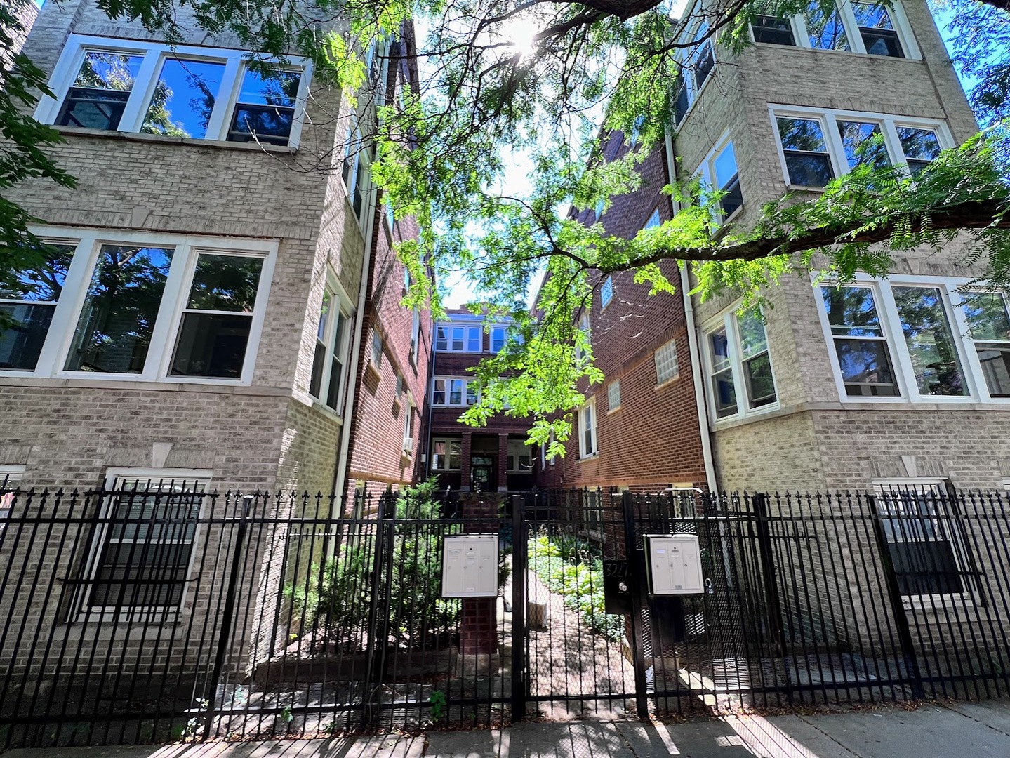 3227 W DIVISION Street #1E, Chicago, IL 60651