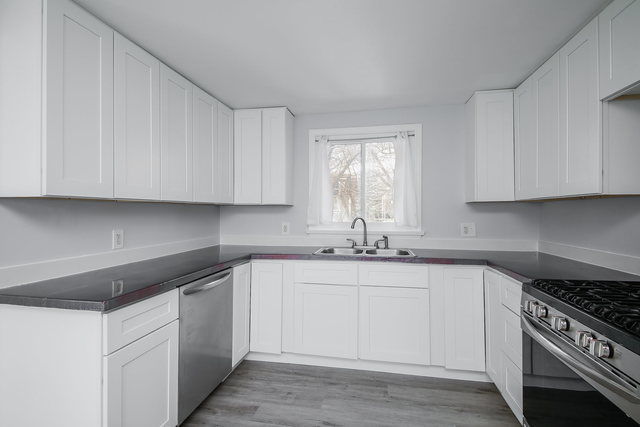 221 Elm Street, Batavia, IL 60510