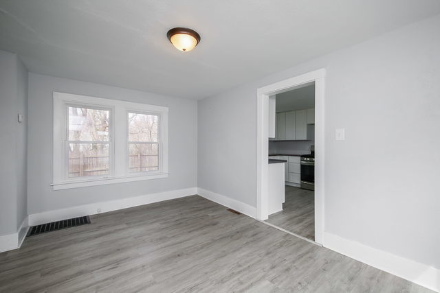 221 Elm Street, Batavia, IL 60510