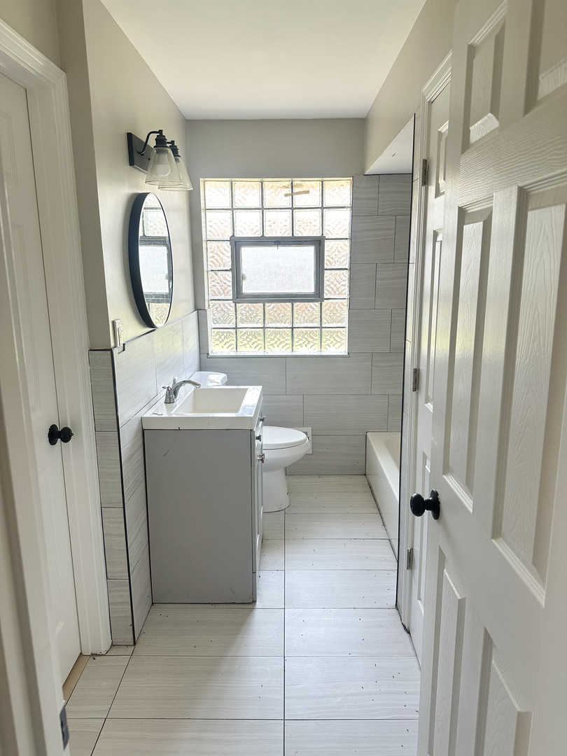 9405 S 76th Court, Hickory Hills, IL 60457