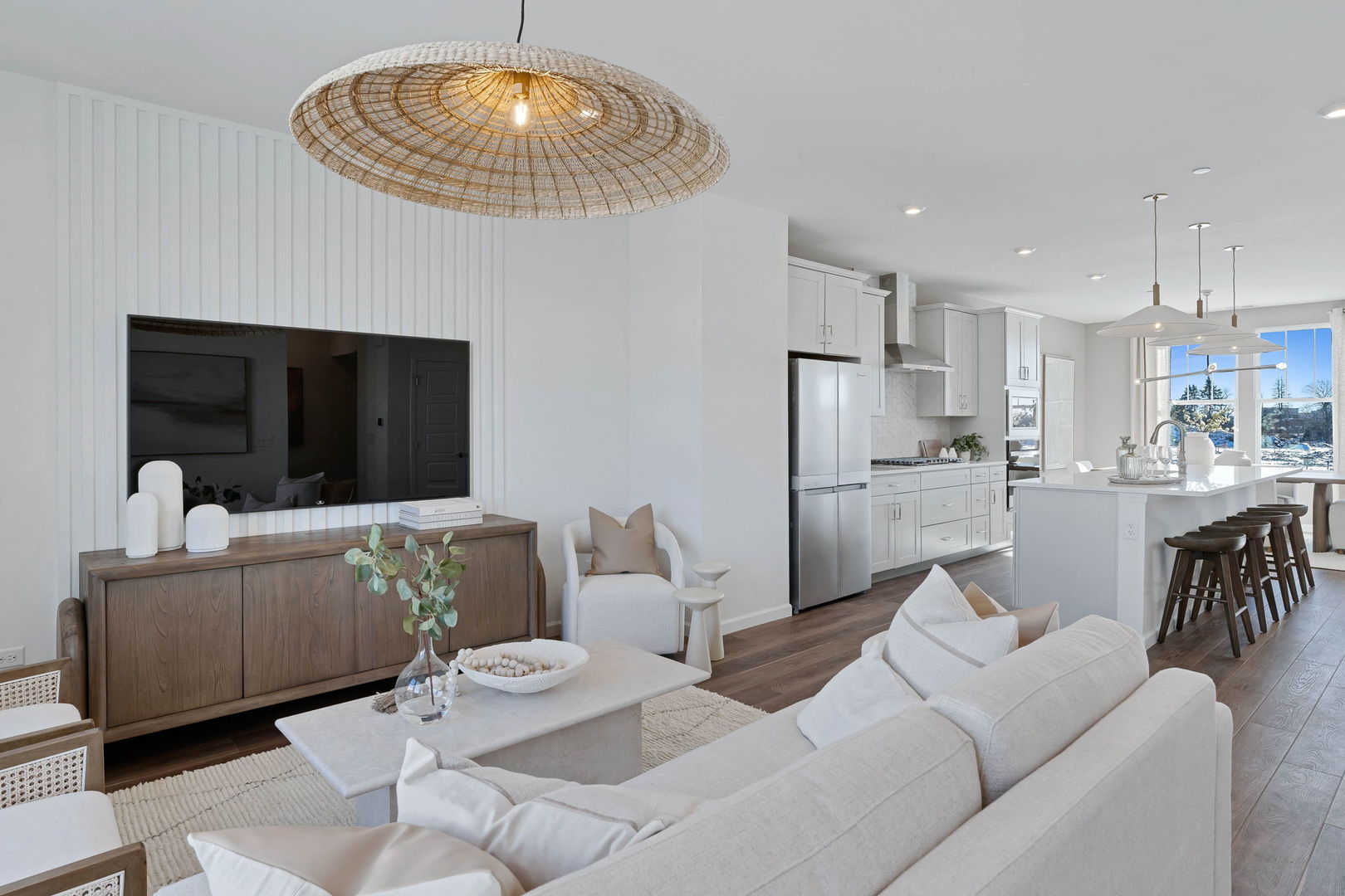 6303 Sandbelt Drive #33004, Woodridge, IL 60517