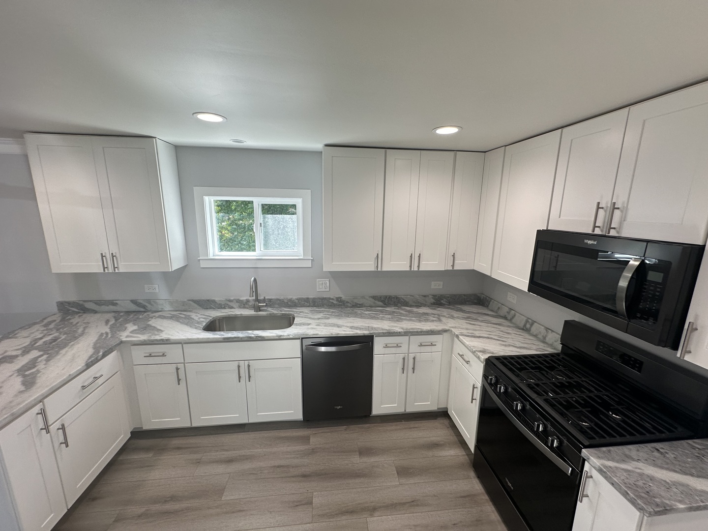 326 Indian Drive, Glen Ellyn, IL 60137