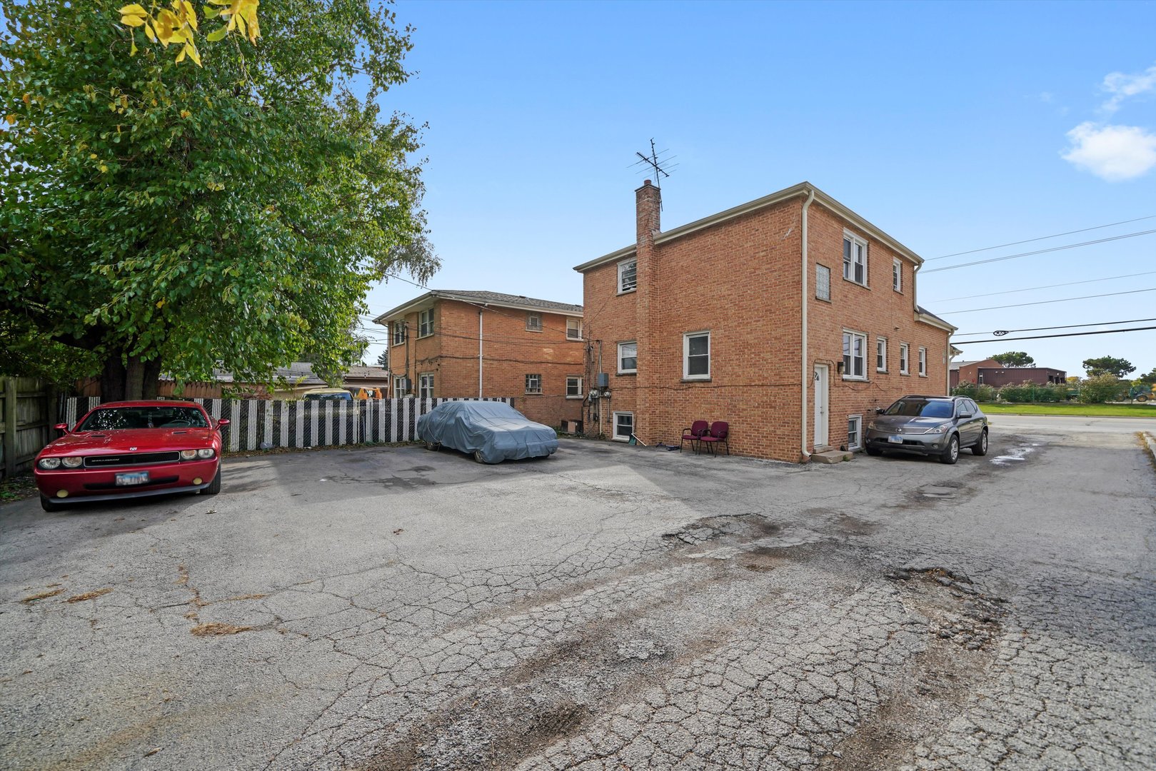 7549 S Roberts Road, Bridgeview, IL 60455