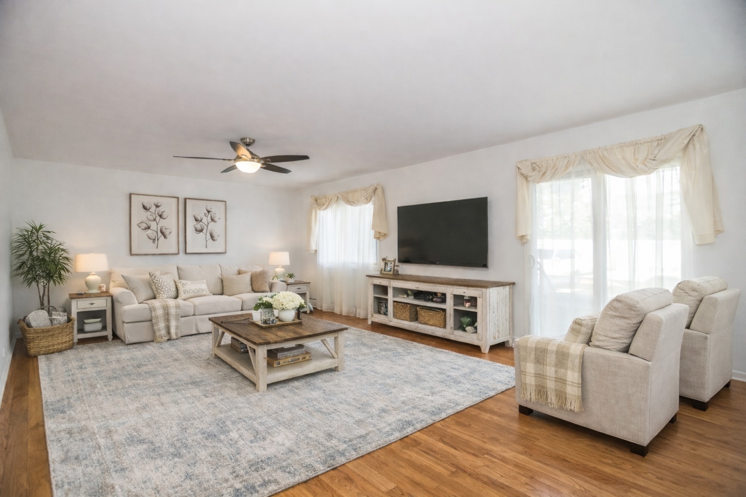 551 CARLYSLE Drive #2, Clarendon Hills, IL 60514