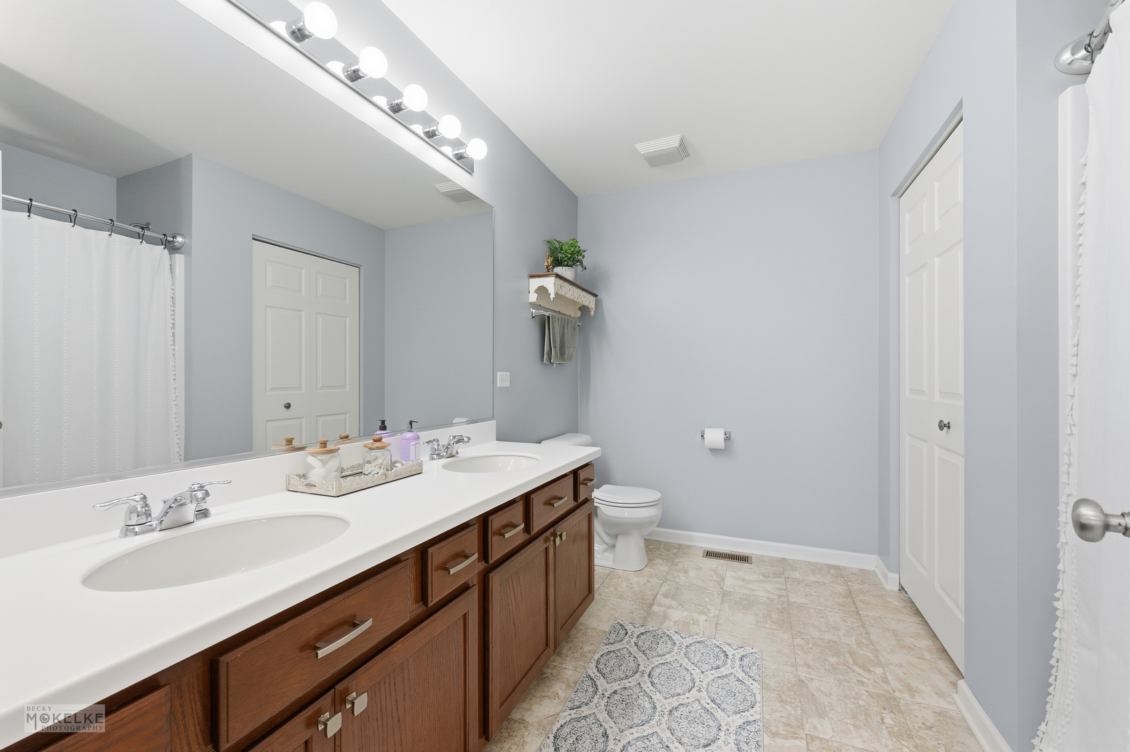 8115 Settlers Pond Way, Joliet, IL 60431