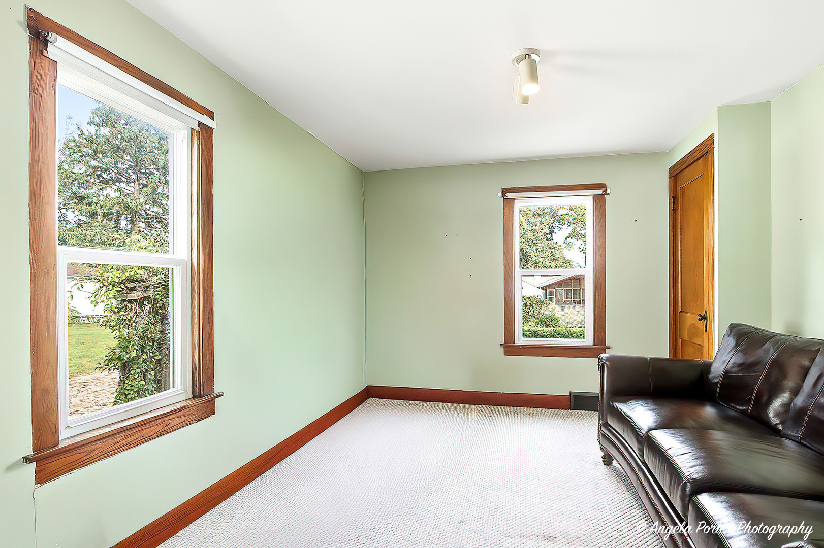 331 Chestnut Street, Woodstock, IL 60098