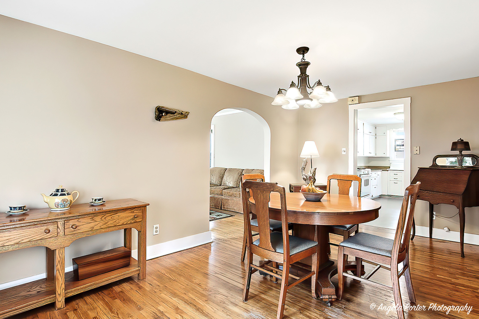 331 Chestnut Street, Woodstock, IL 60098