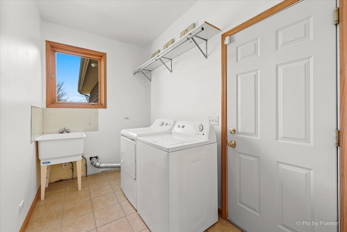 11909 Heron Drive, Huntley, IL 60142