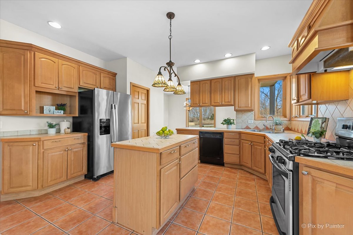 11909 Heron Drive, Huntley, IL 60142