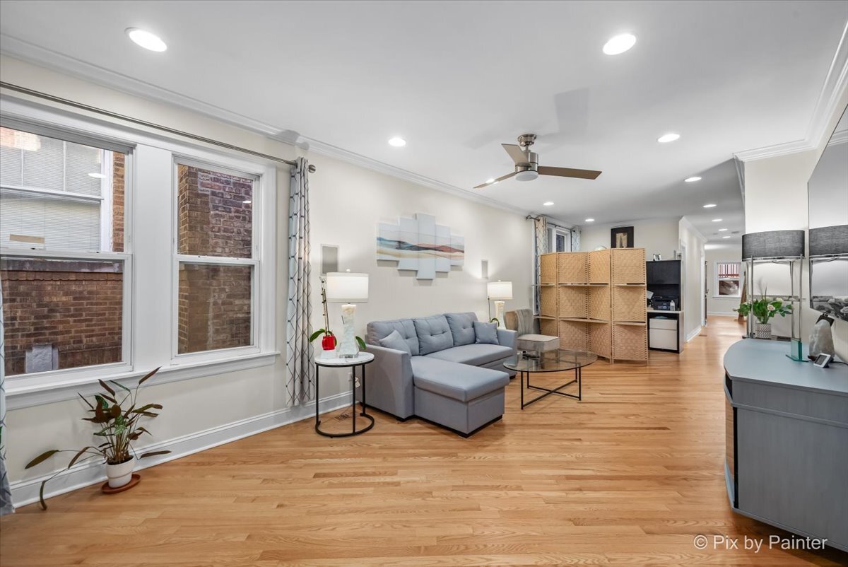 4252 N Lawndale Avenue, Chicago, IL 60618