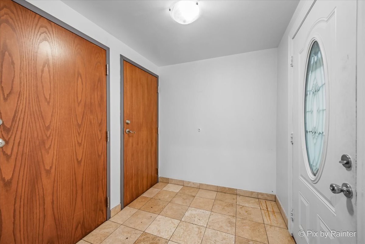 4252 N Lawndale Avenue, Chicago, IL 60618