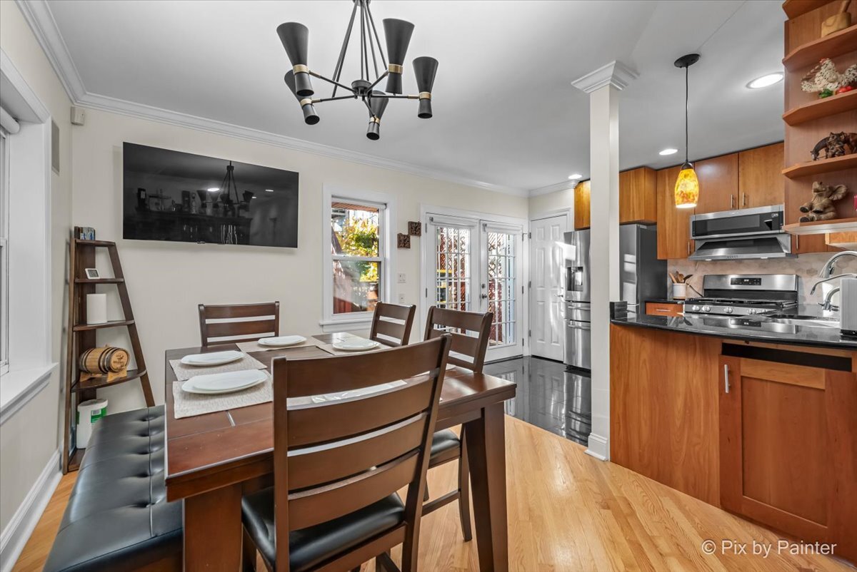 4252 N Lawndale Avenue, Chicago, IL 60618