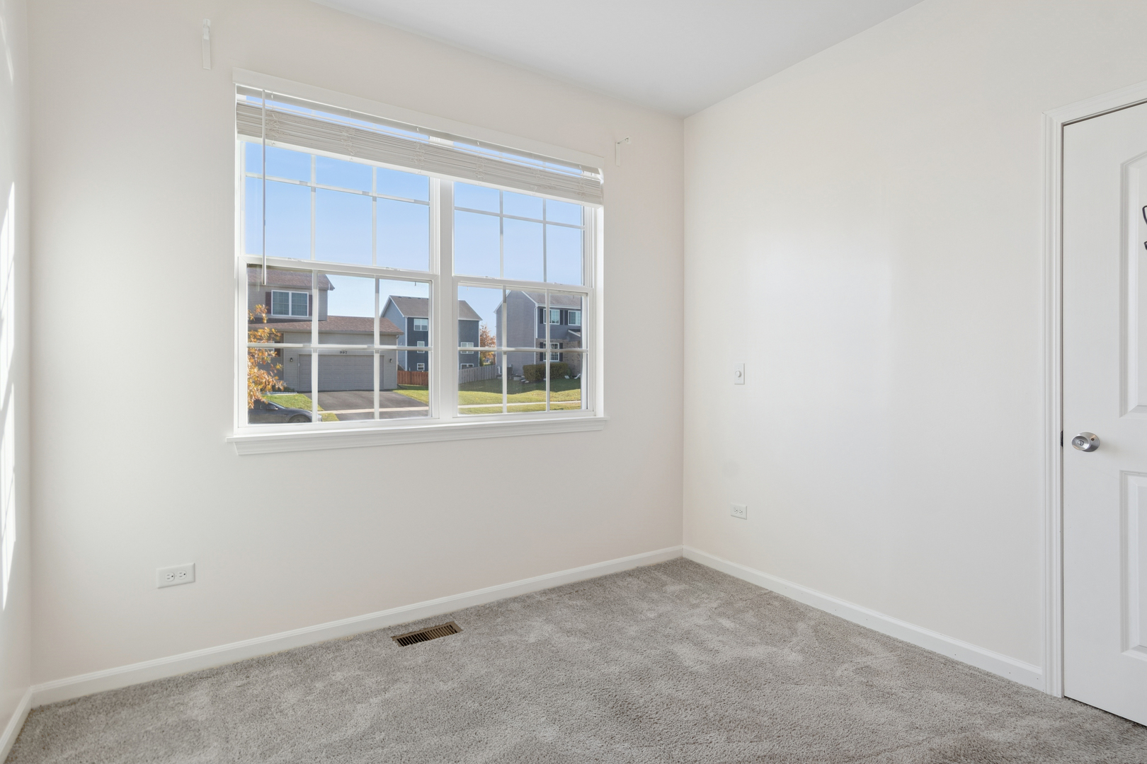 998 Garnet Lane, Montgomery, IL 60538