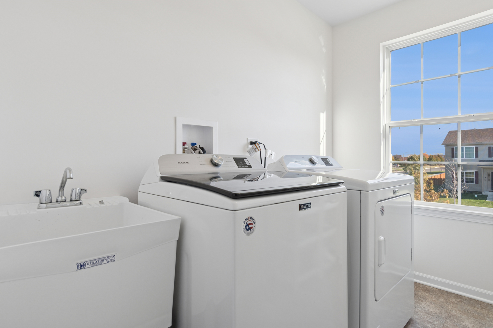 998 Garnet Lane, Montgomery, IL 60538